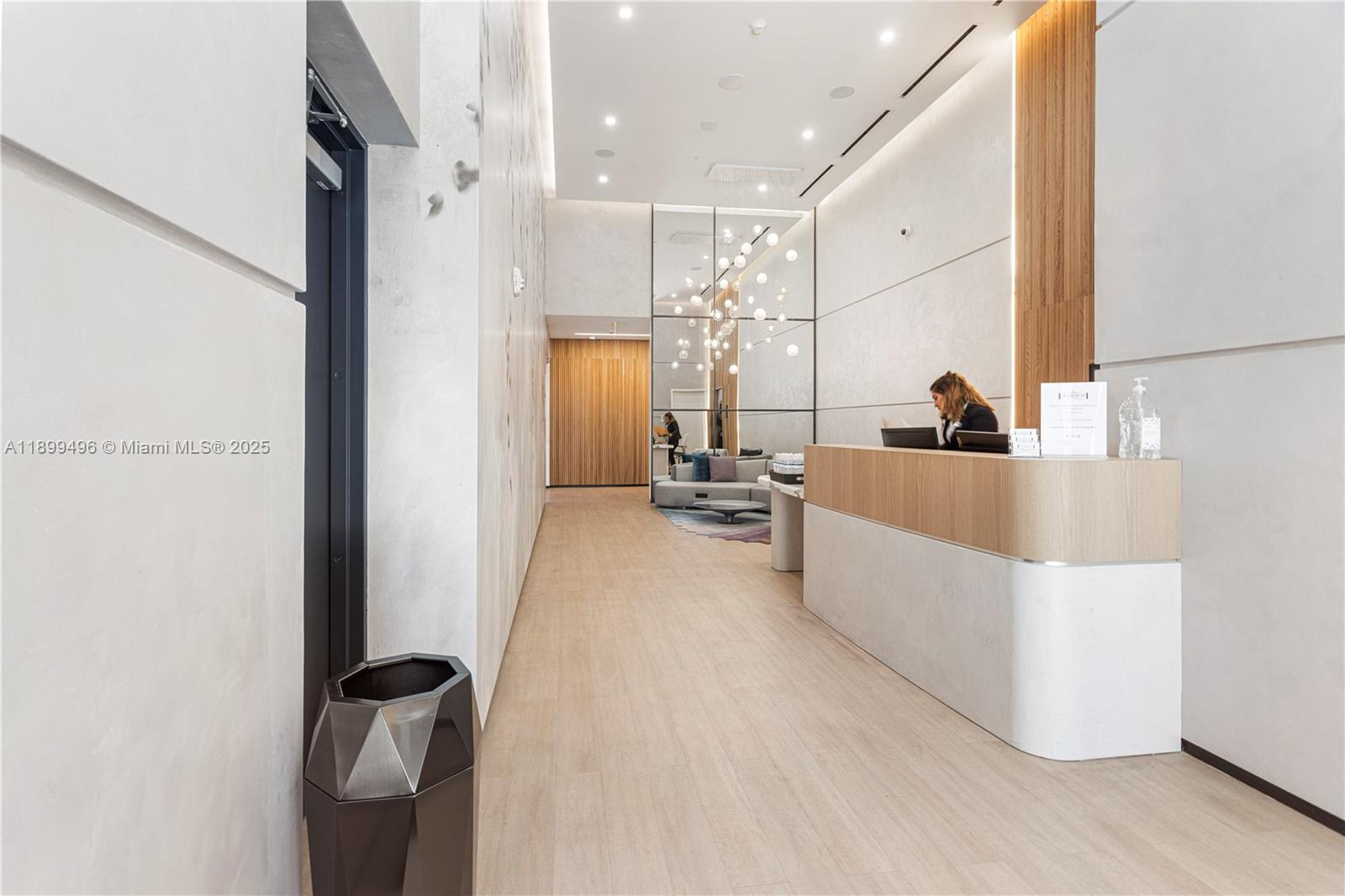 227 NE 2nd St # 2202