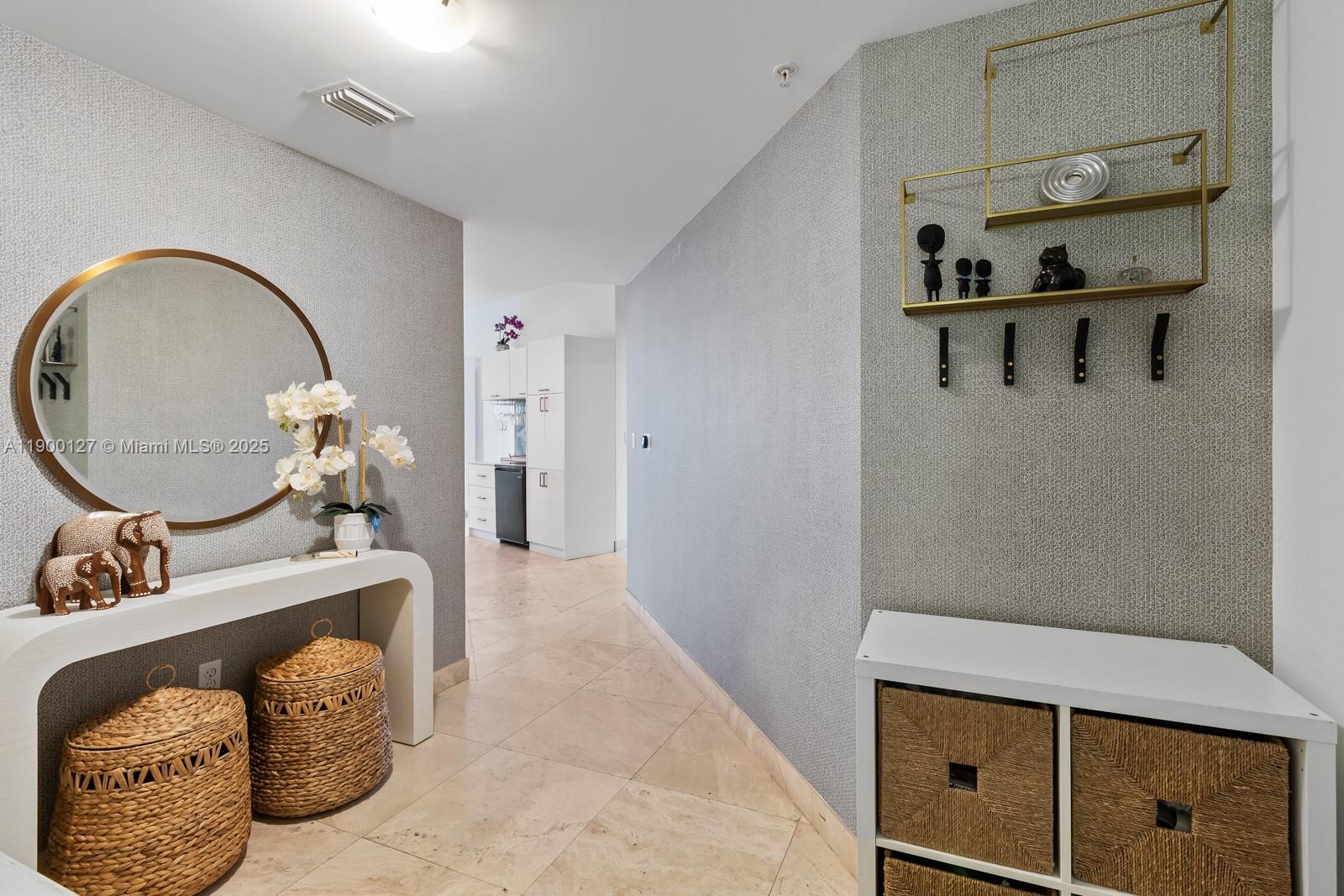 5970 Indian Creek Dr # 504