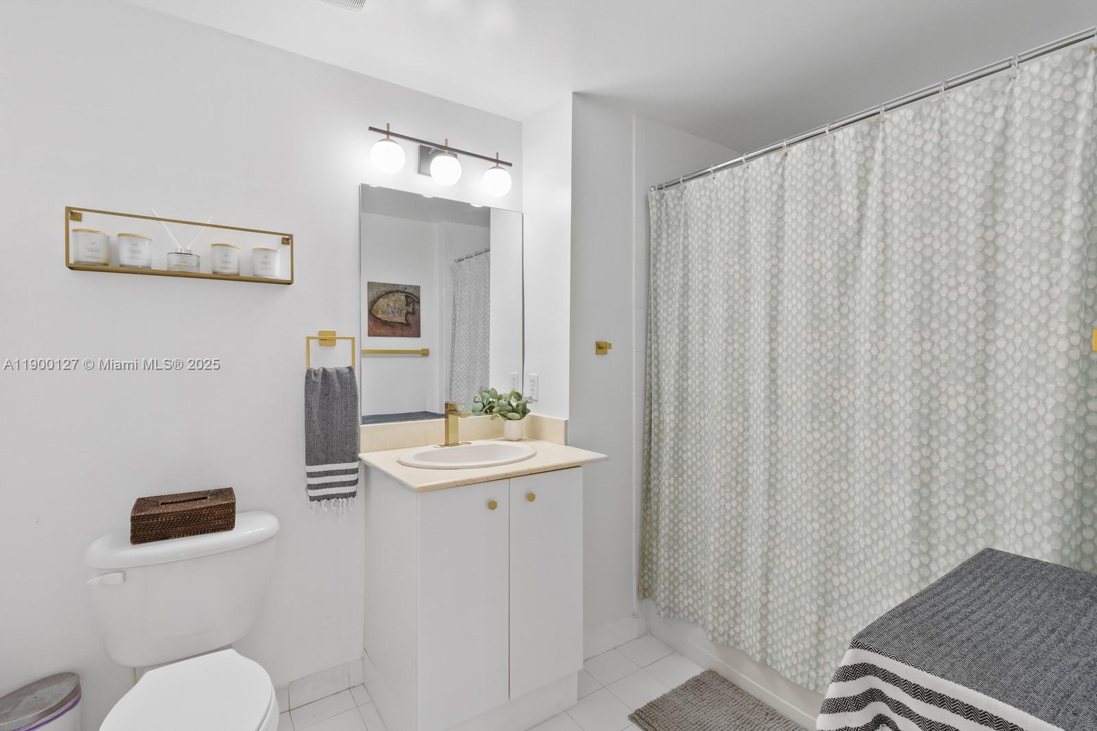 5970 Indian Creek Dr # 504