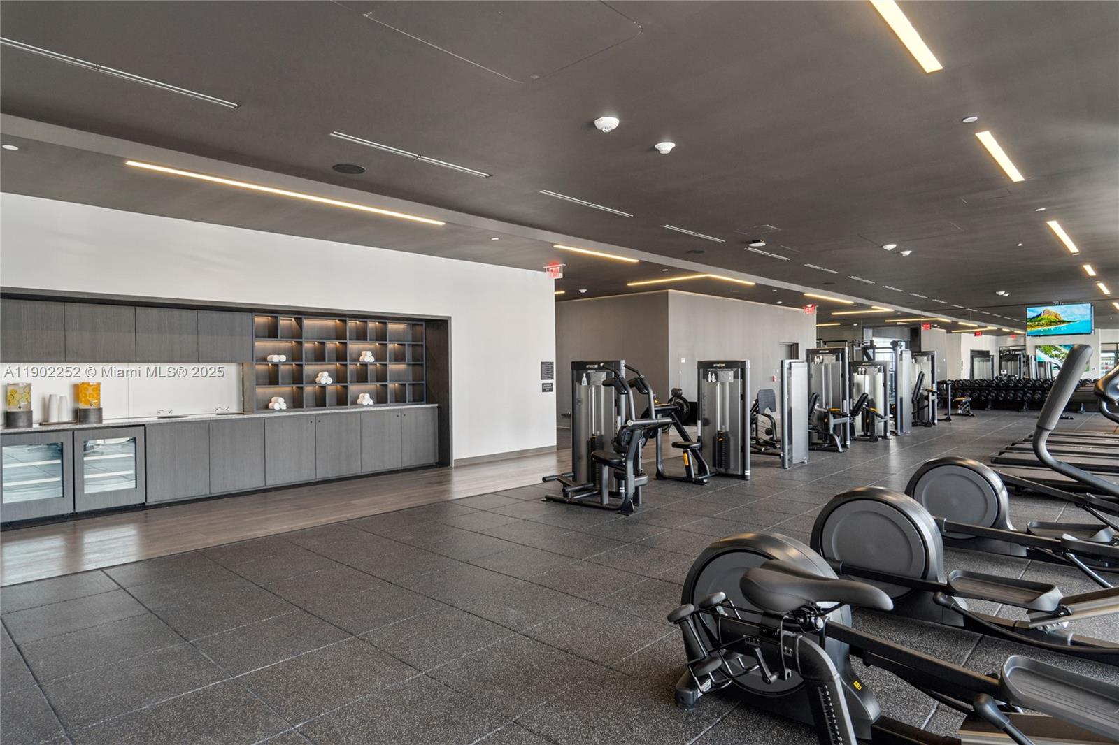 159 NE 6th St # 2405