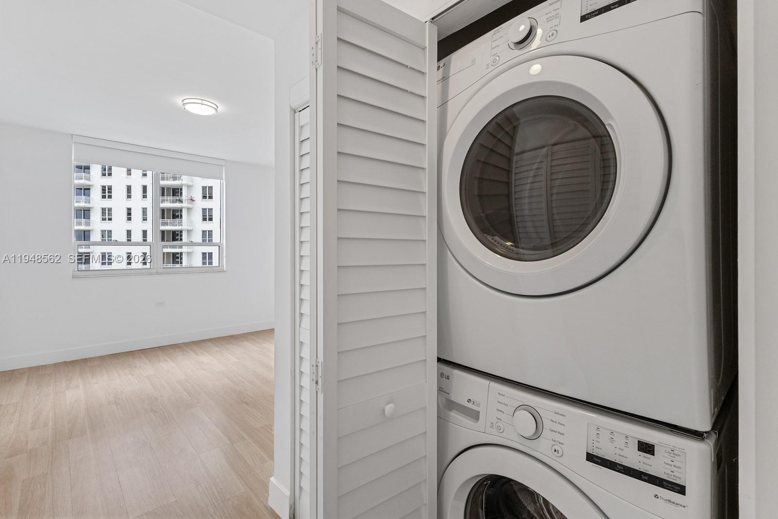 801 Brickell Key Blvd # 1005