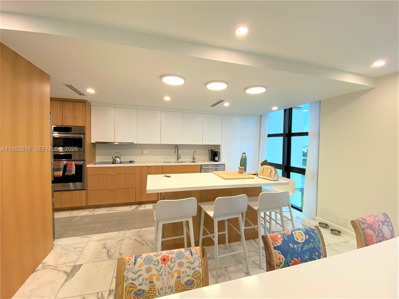 1121 Crandon Blvd # F907