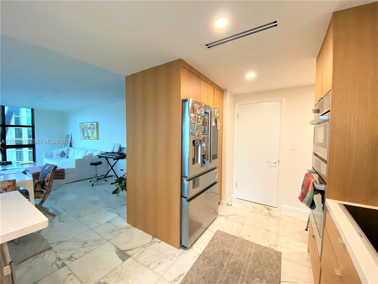1121 Crandon Blvd # F907