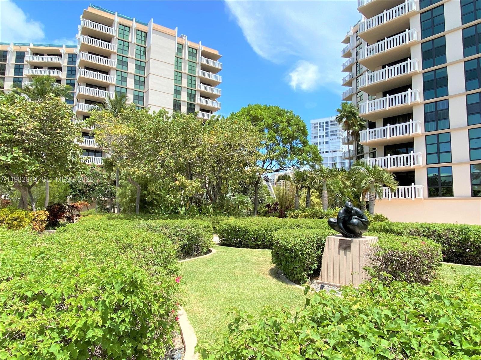 1121 Crandon Blvd # F907