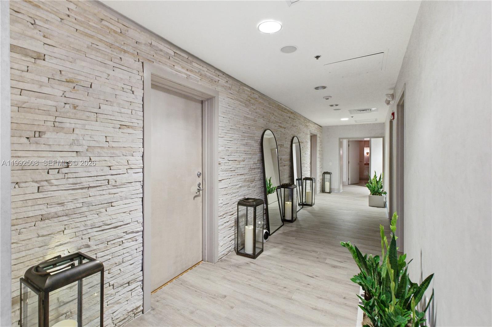 1395 Brickell Ave # 3407