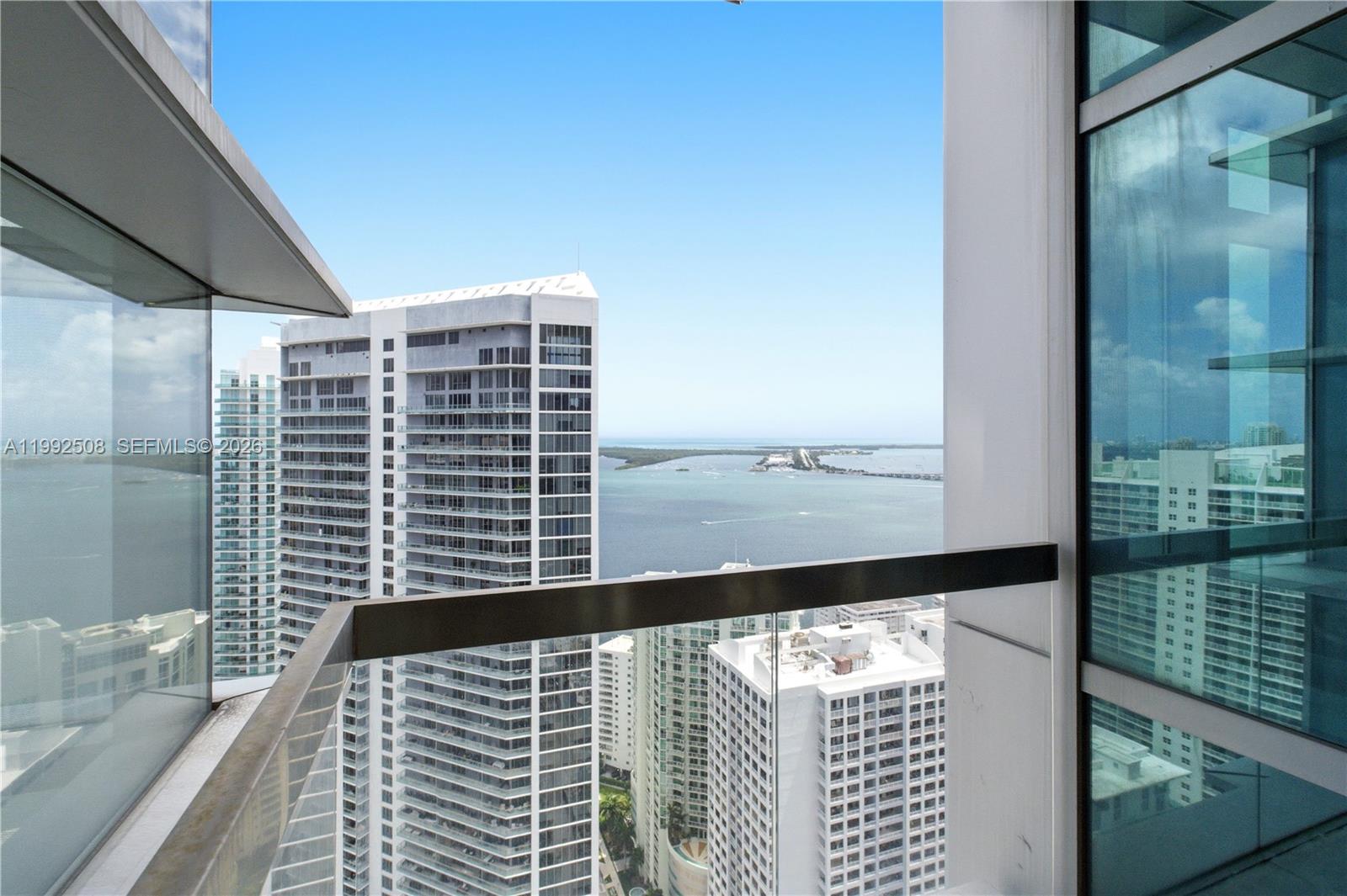 1395 Brickell Ave # 3407
