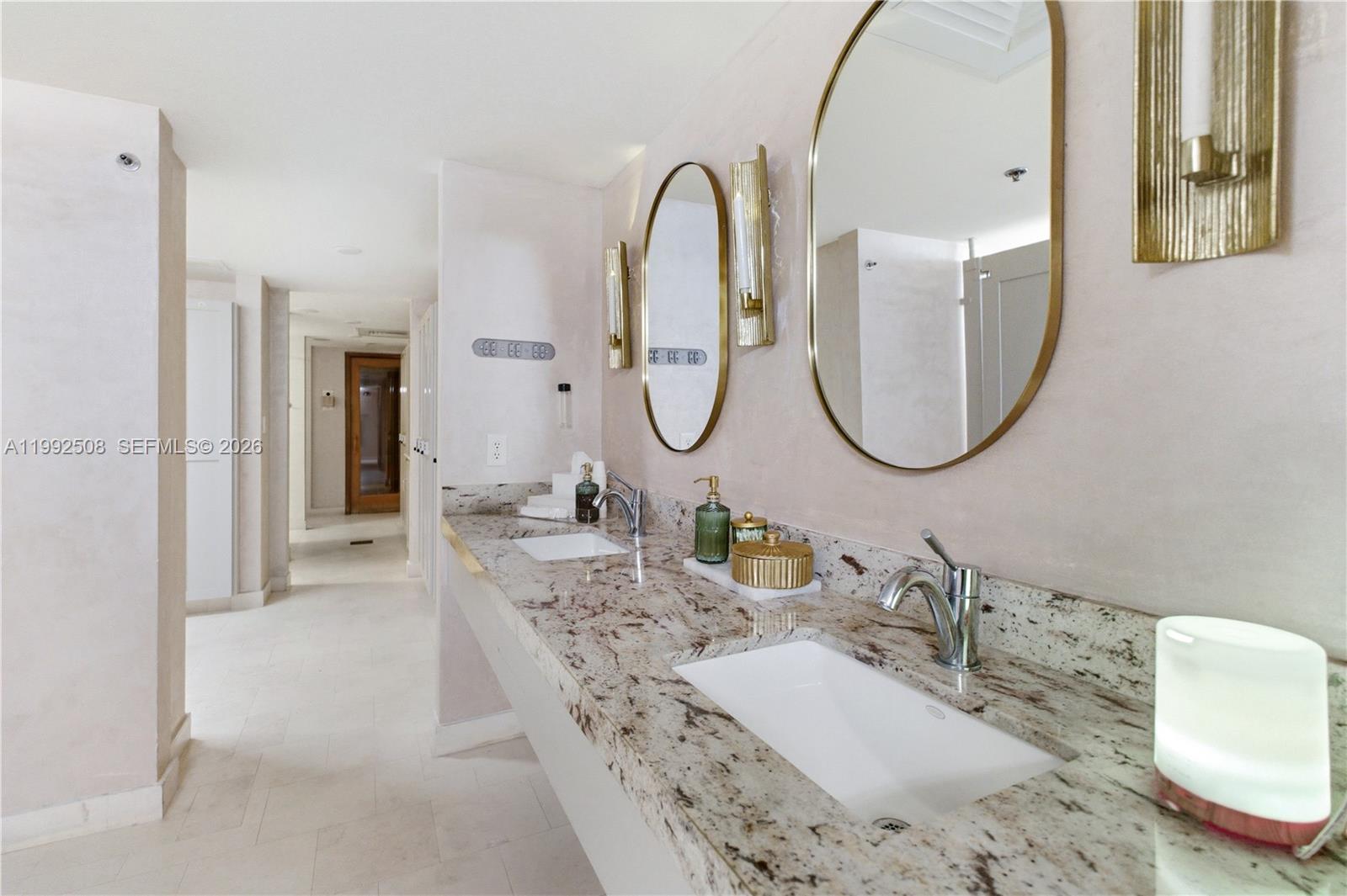 1395 Brickell Ave # 3407