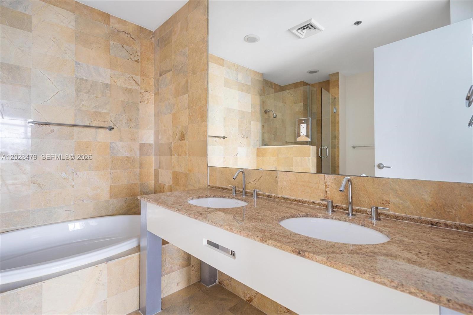 1395 Brickell Ave # 3410