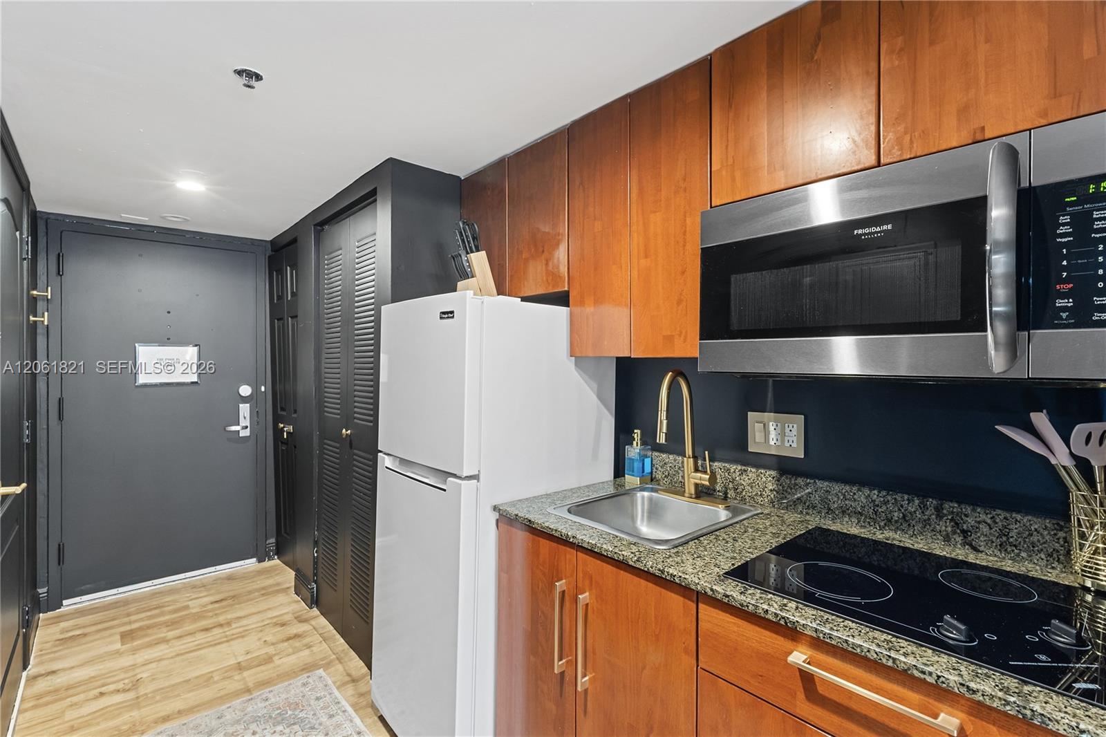 1200 Brickell Bay Dr # 1816