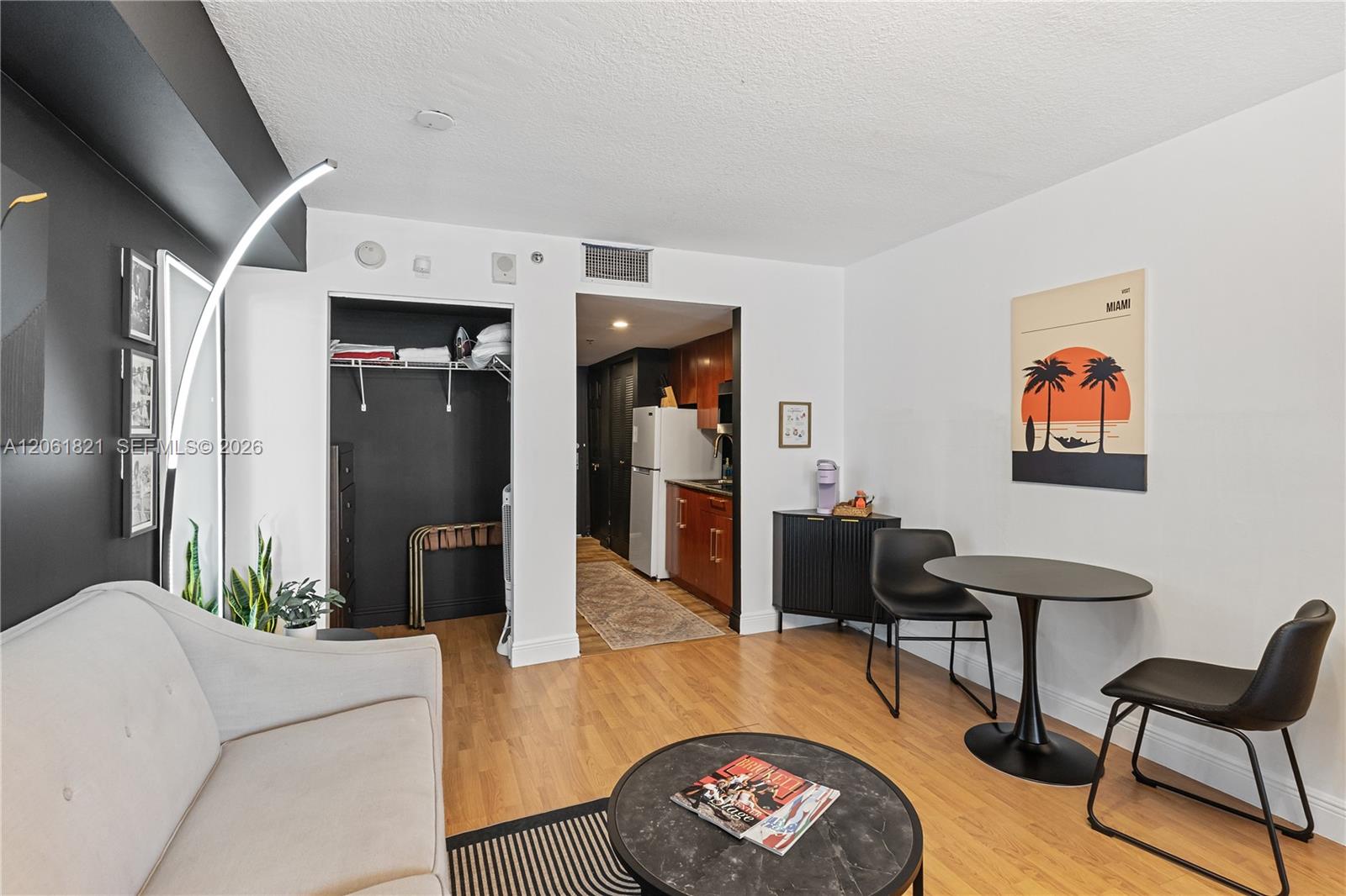 1200 Brickell Bay Dr # 1816