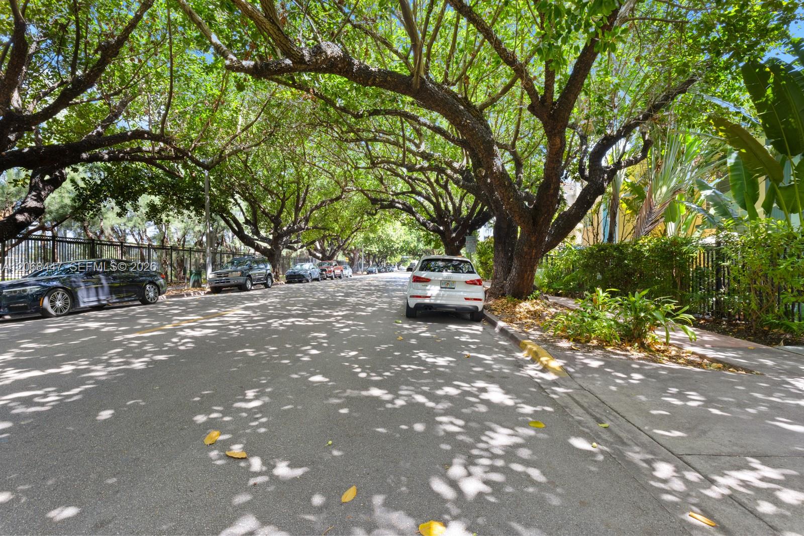 1341 Meridian Ave # 202