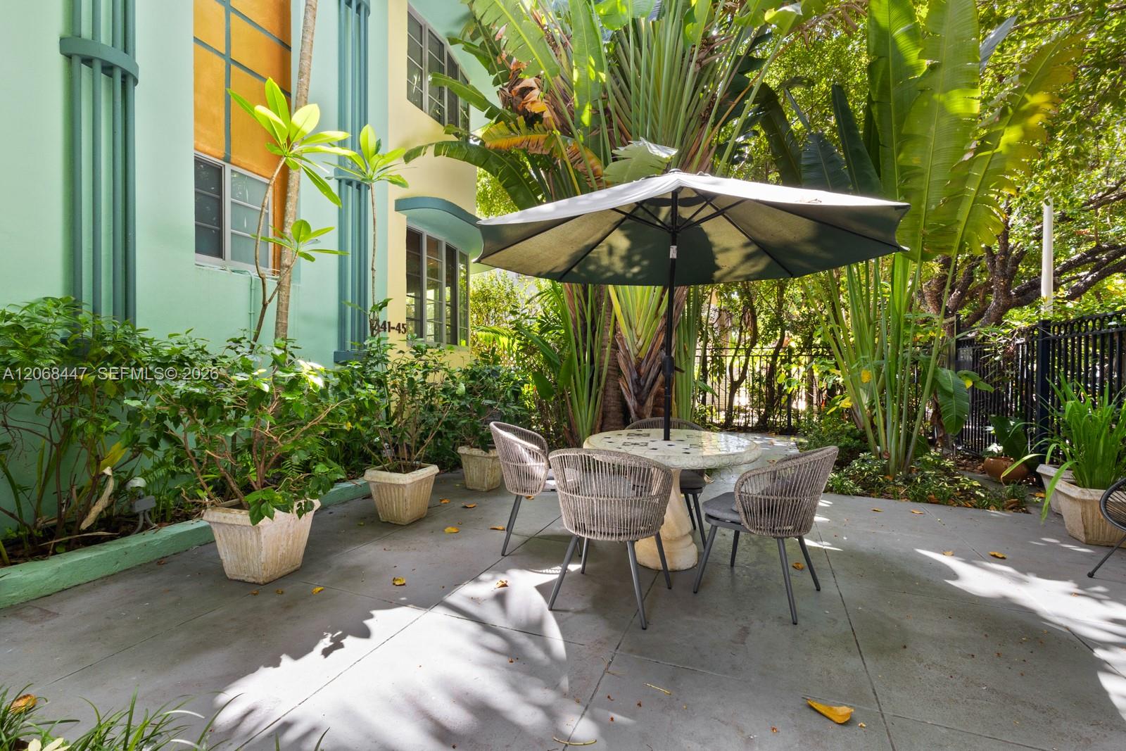 1341 Meridian Ave # 202