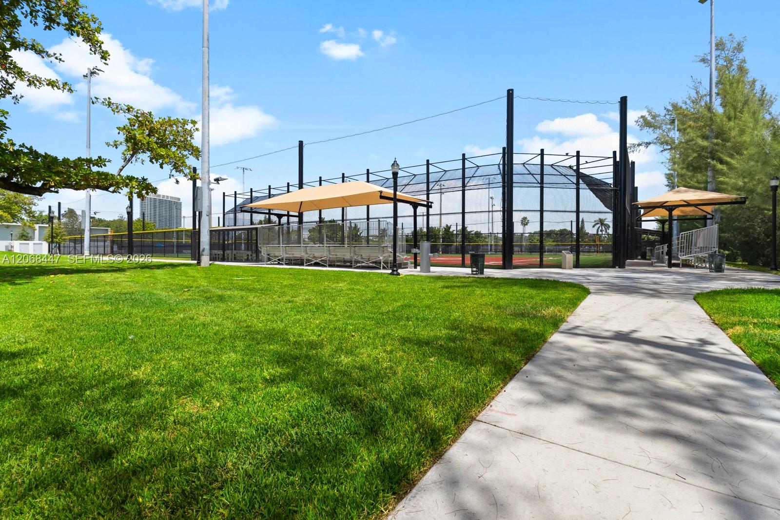 1341 Meridian Ave # 202