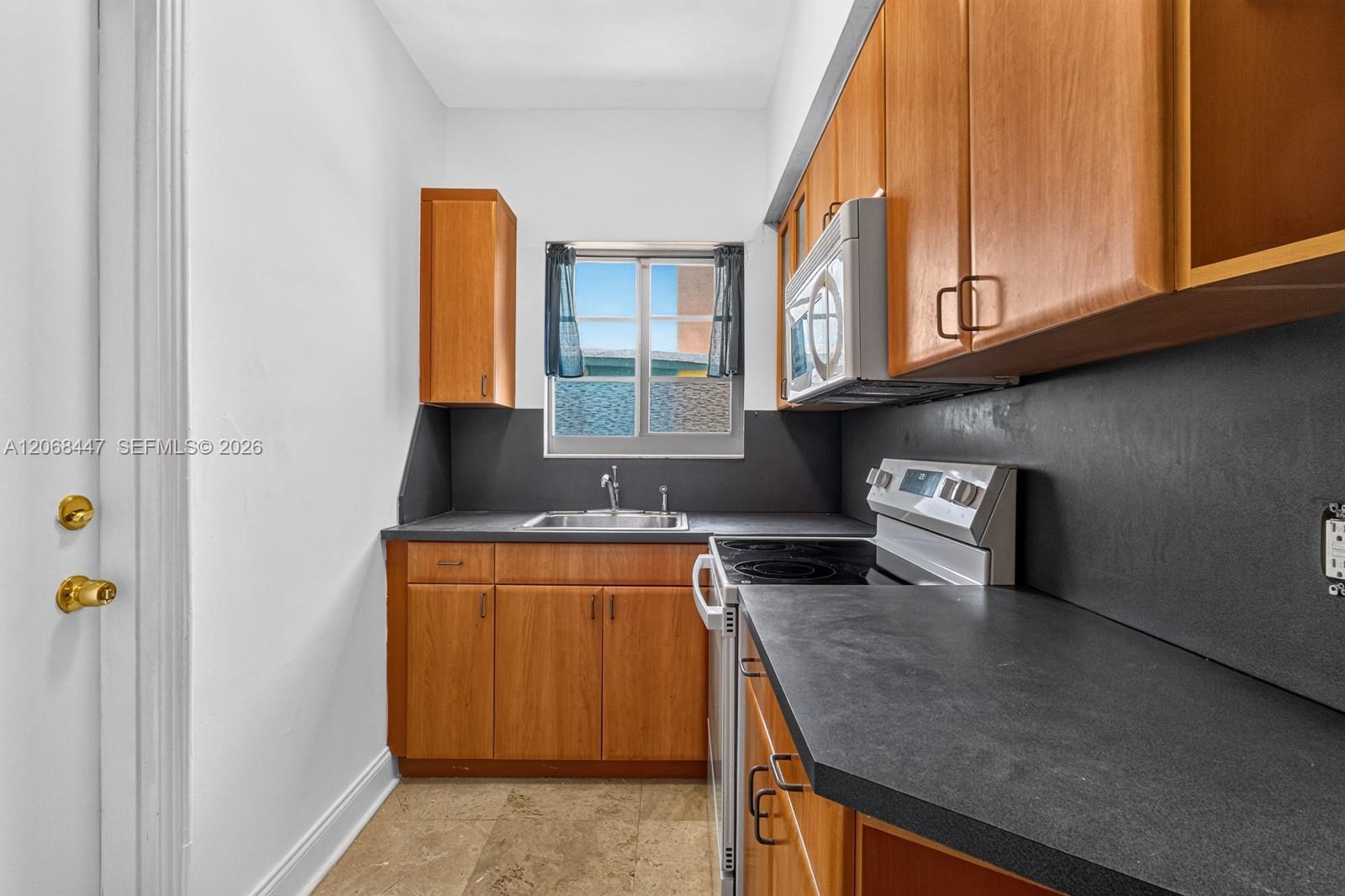 1341 Meridian Ave # 202
