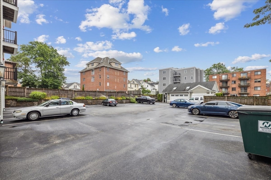 160 School Street # 2 Unit: 3-2