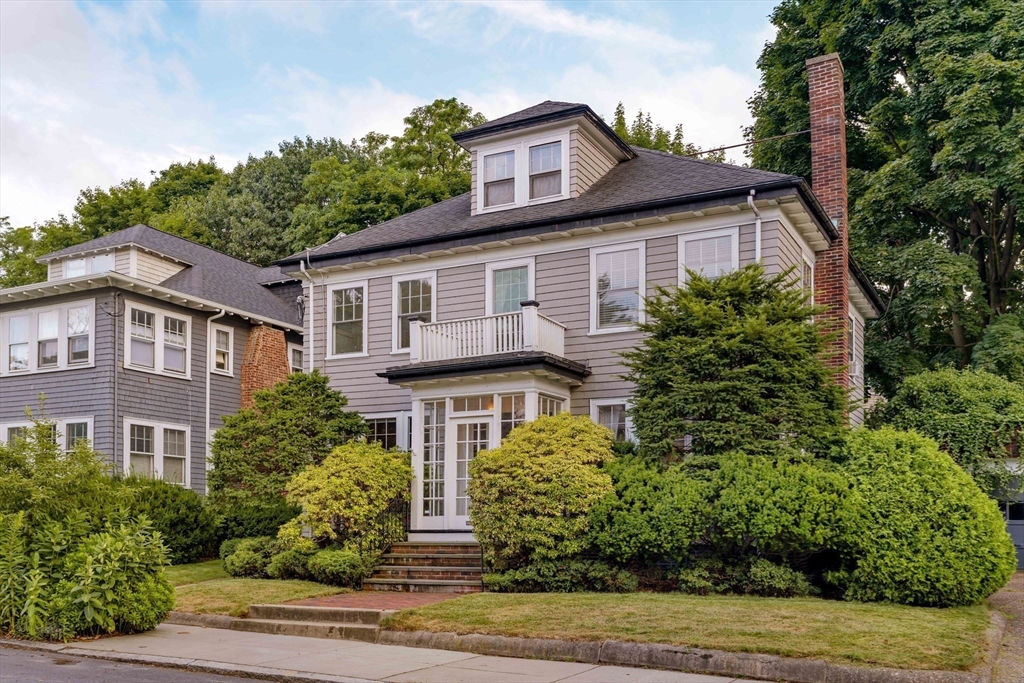 32 Castleton Street