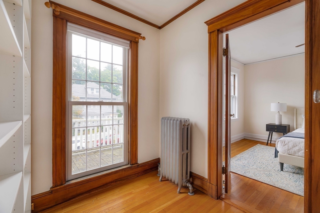 32 Castleton Street