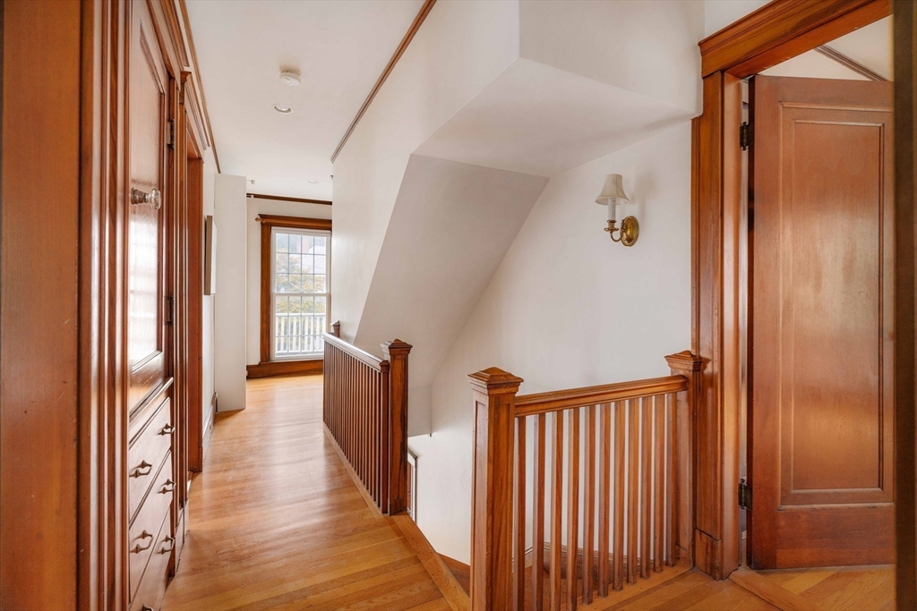 32 Castleton Street