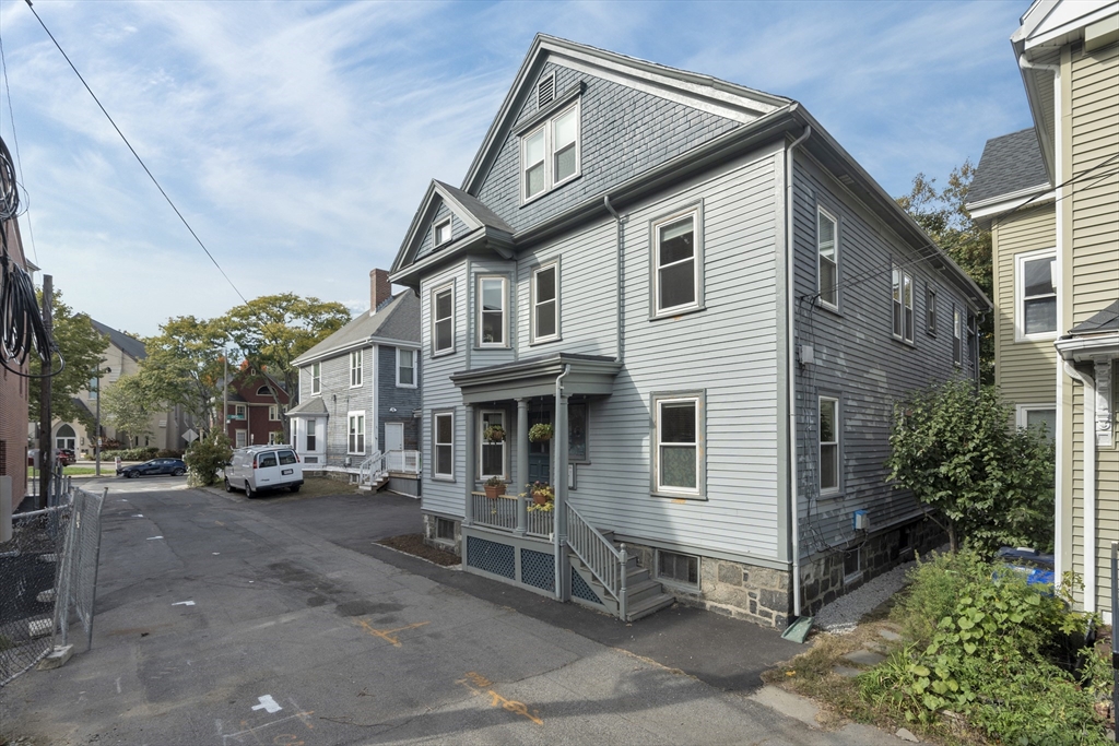4 Lester Pl # 1