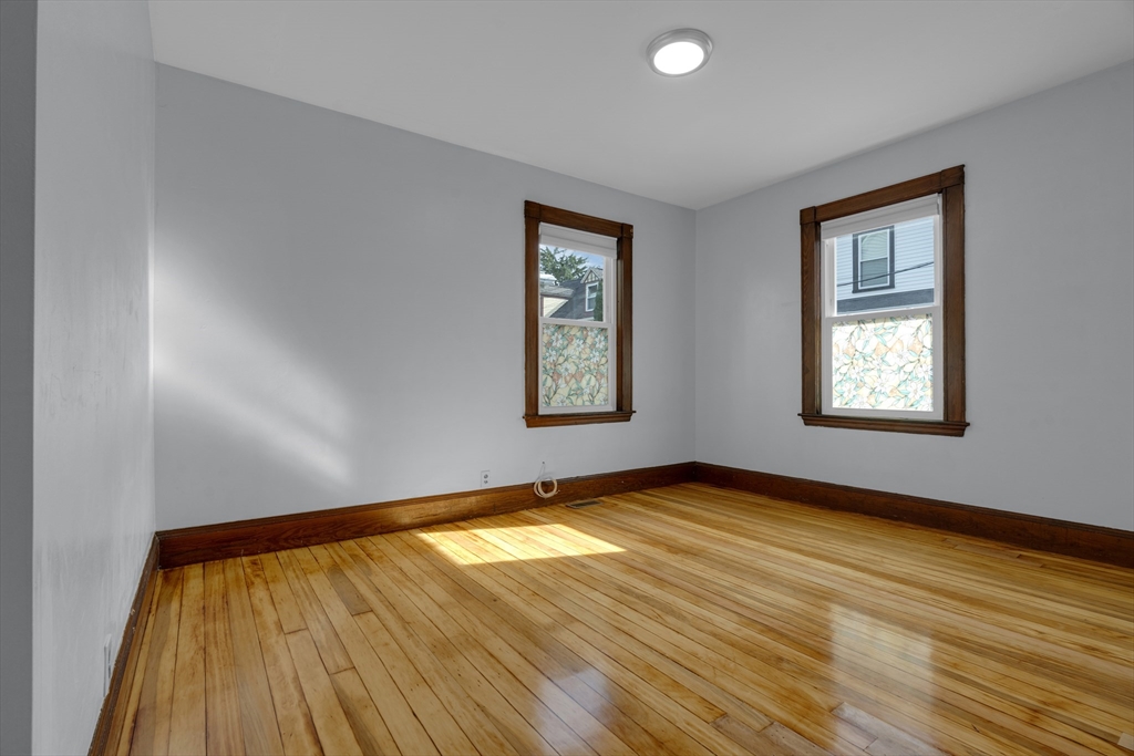 4 Lester Pl # 1