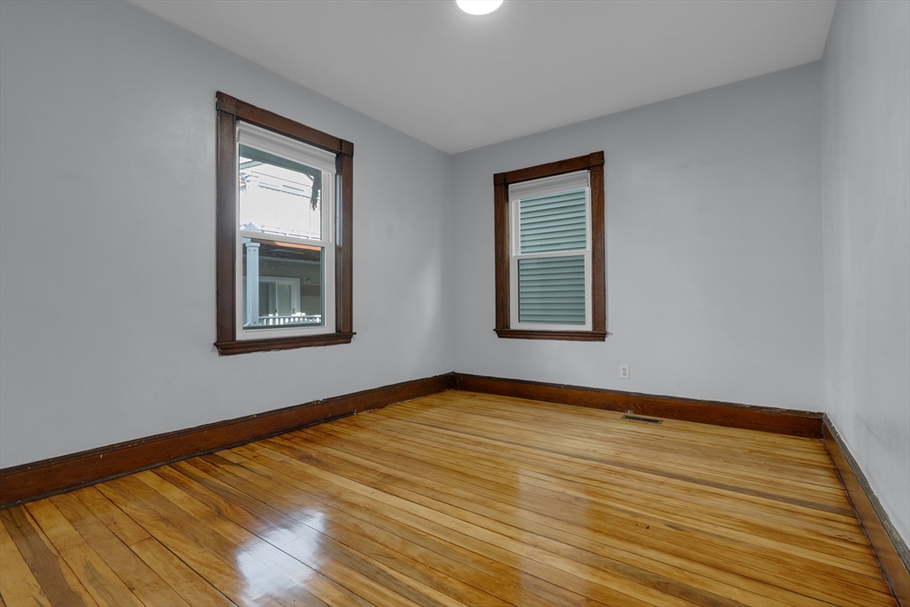 4 Lester Pl # 1