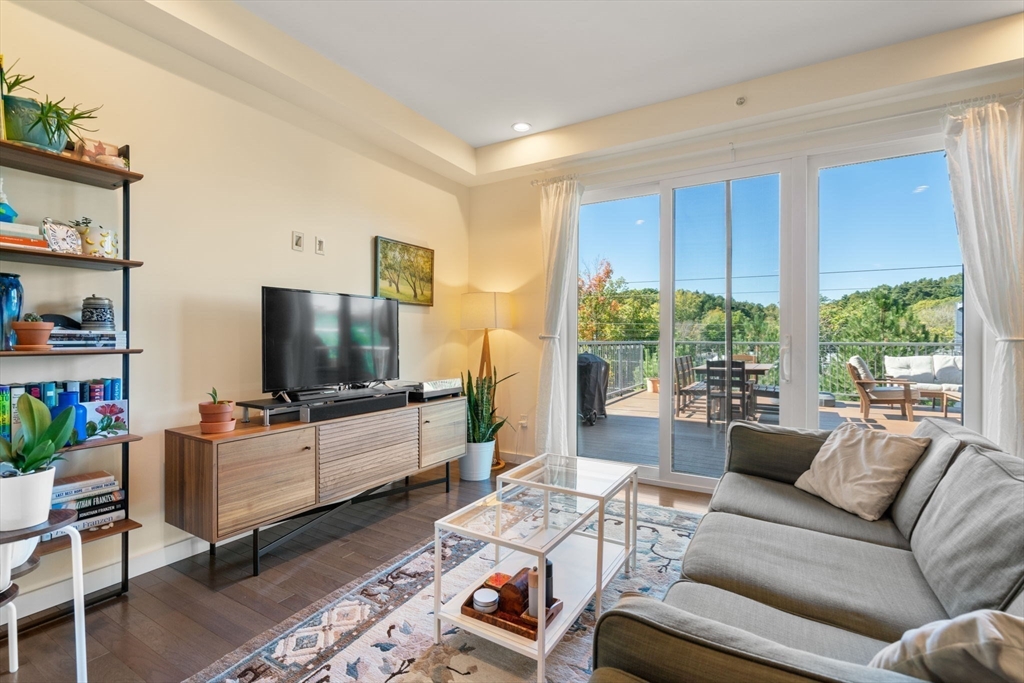 155 Hyde Park Ave # 155A