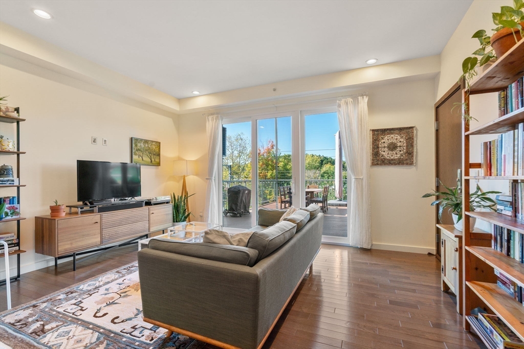 155 Hyde Park Ave # 155A