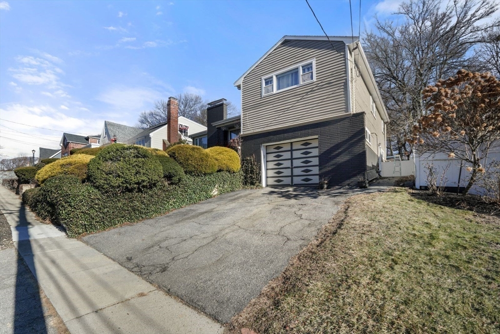 5 Headland Way