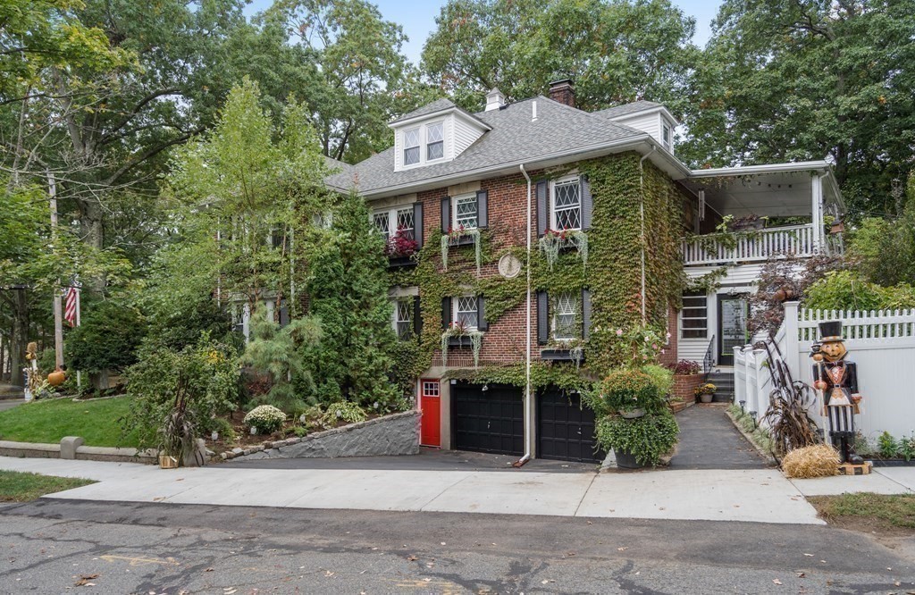 355 Vfw Pkwy # 2
