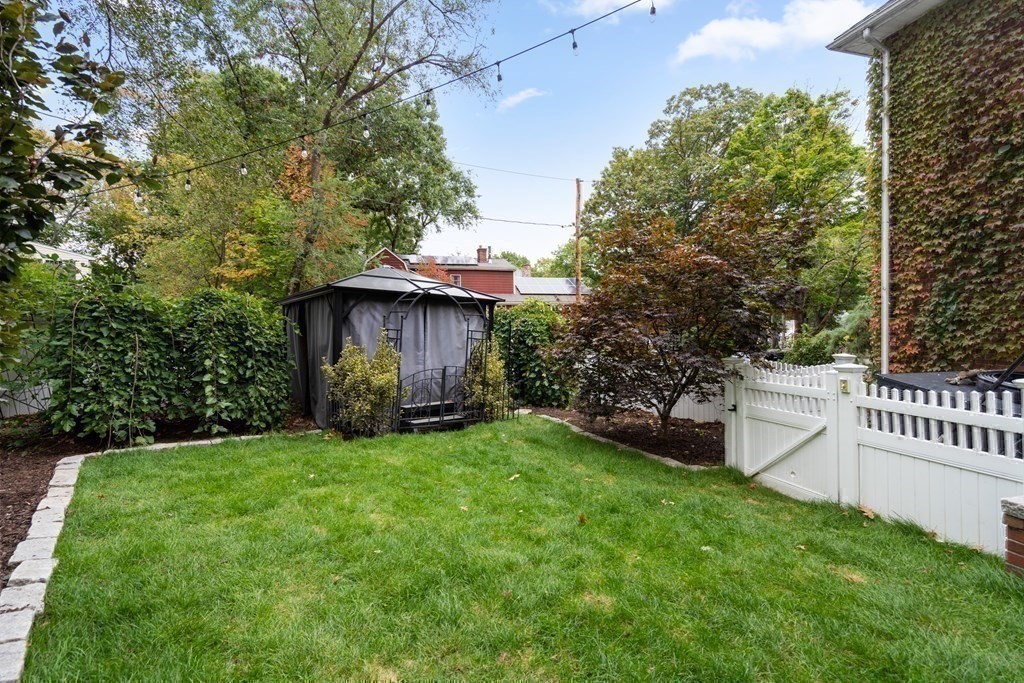 355 Vfw Pkwy # 2