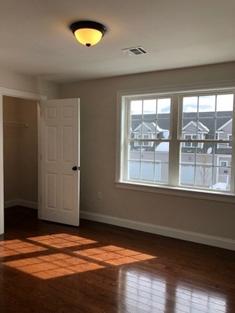 51 Oak Street # 51