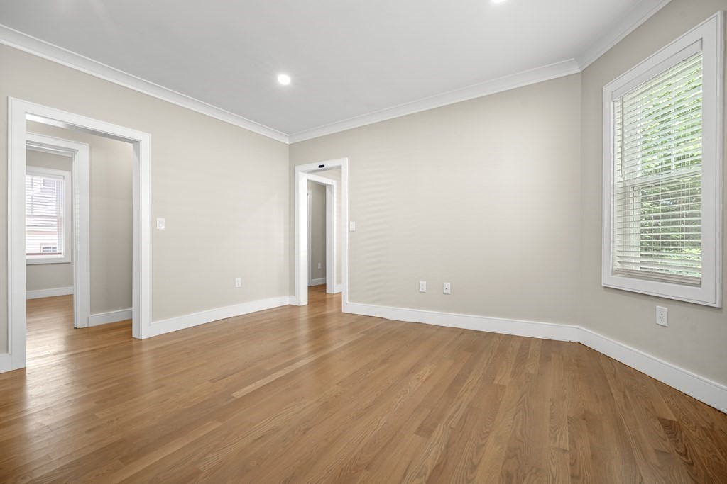 44 Iffley Road # 3 Unit: #3