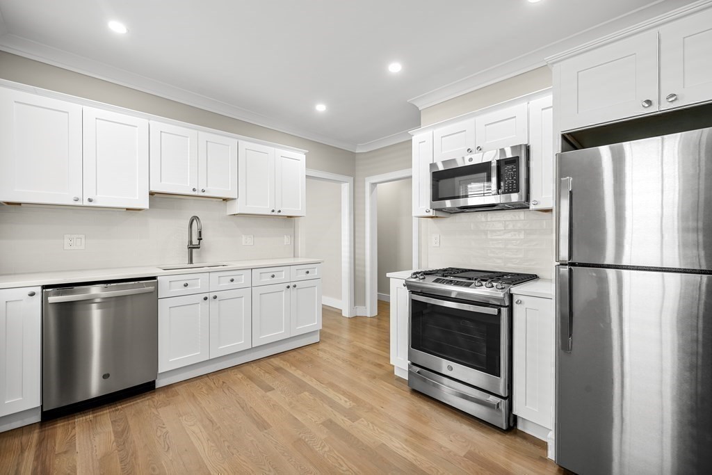 44 Iffley Road # 3 Unit: #3