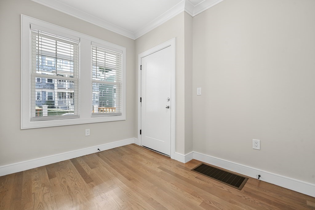 44 Iffley Road # 3 Unit: #3