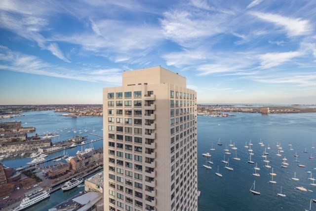 65 East India Row # 9B