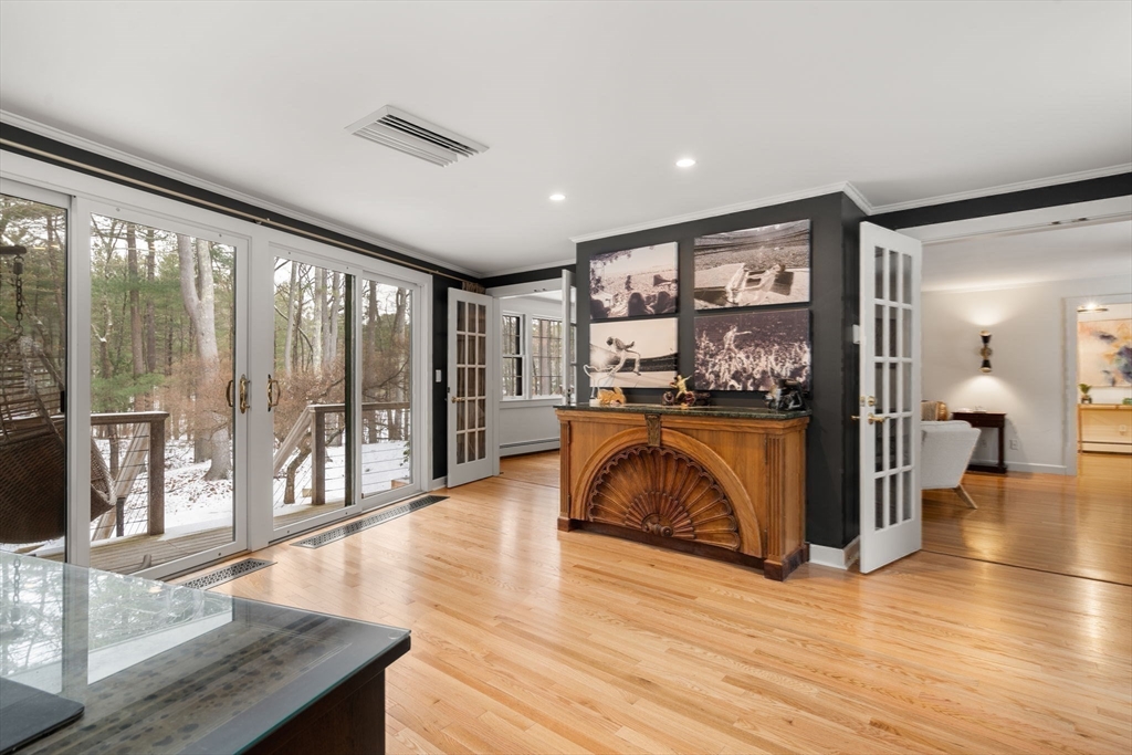 56 Isaac Davis Rd