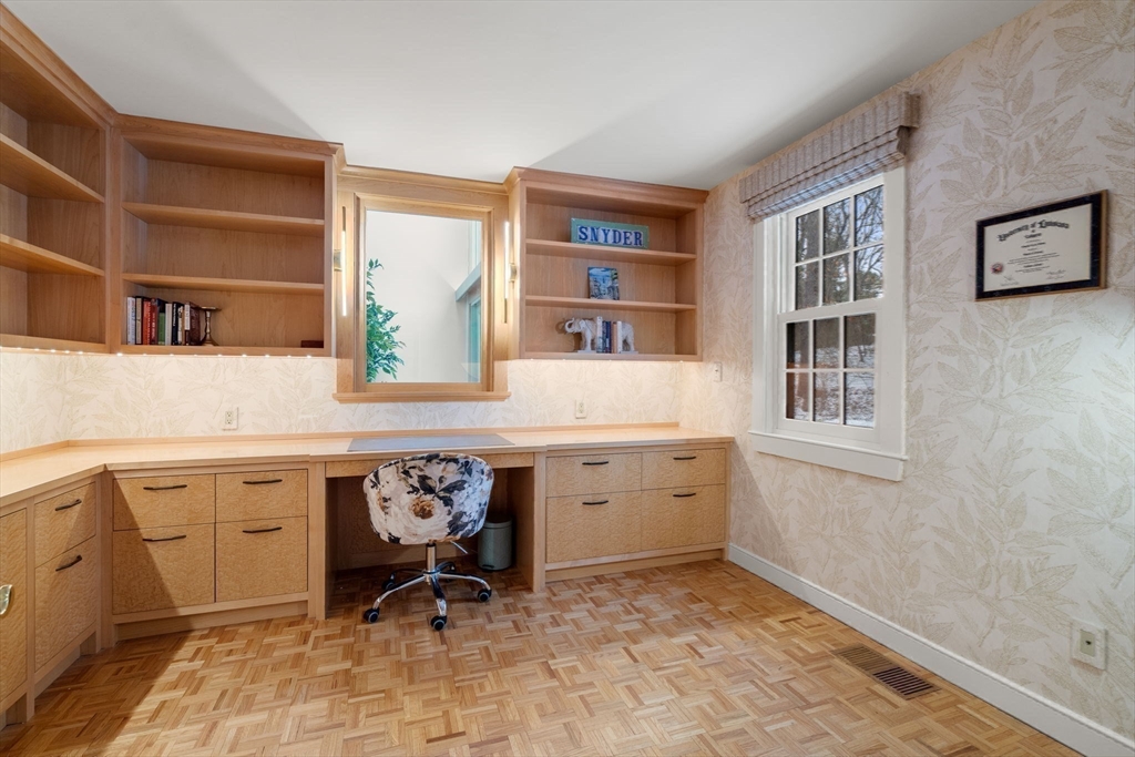 56 Isaac Davis Rd