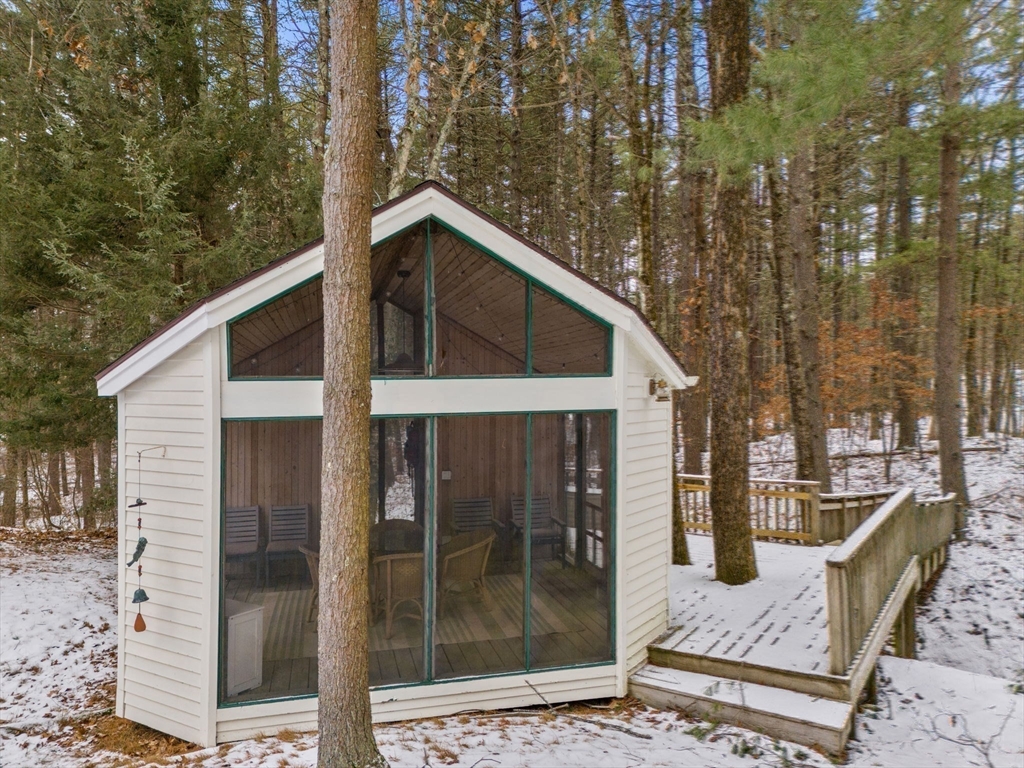 56 Isaac Davis Rd