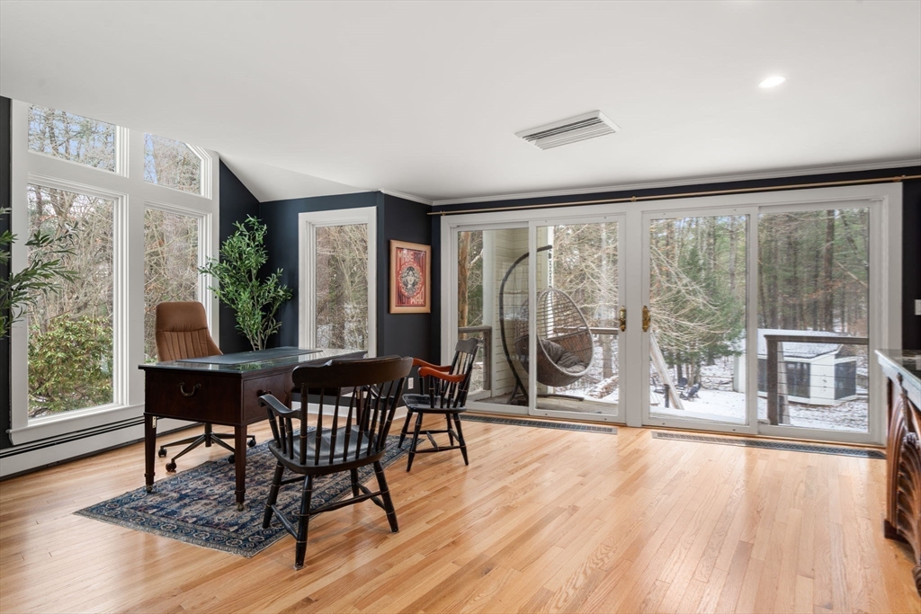 56 Isaac Davis Rd