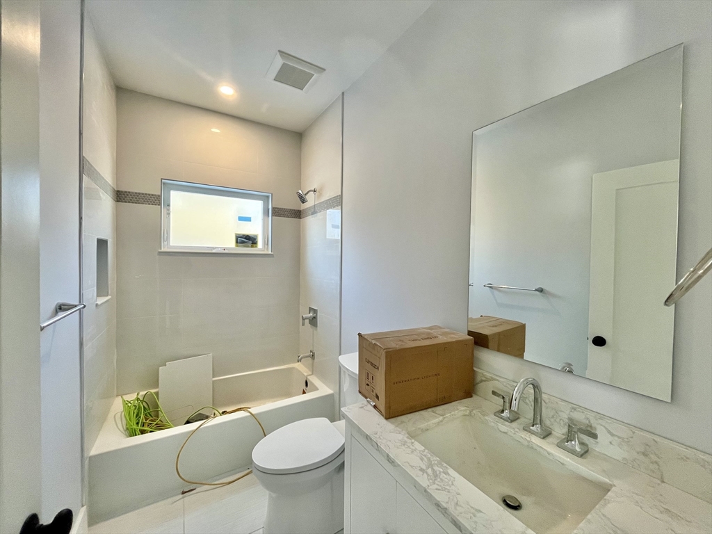 140 Arlington St # 3