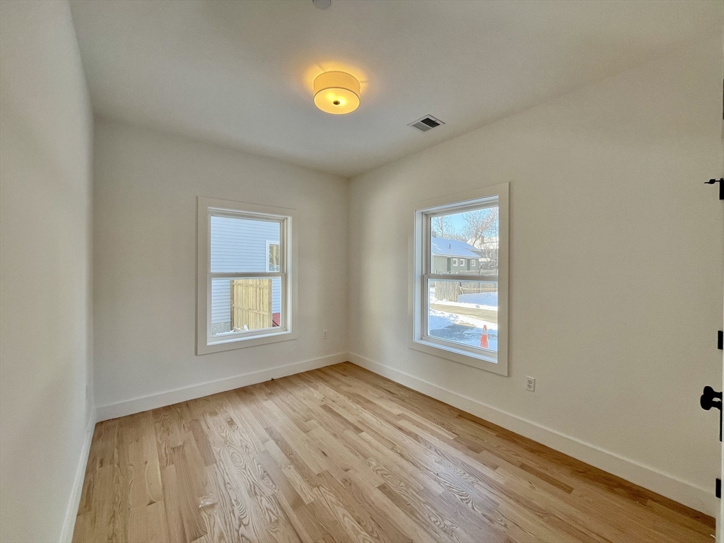 140 Arlington St # 3