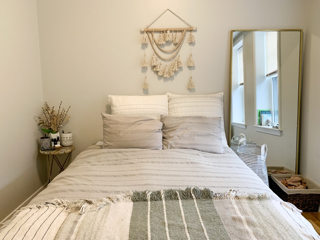 33 Anderson Street # 6