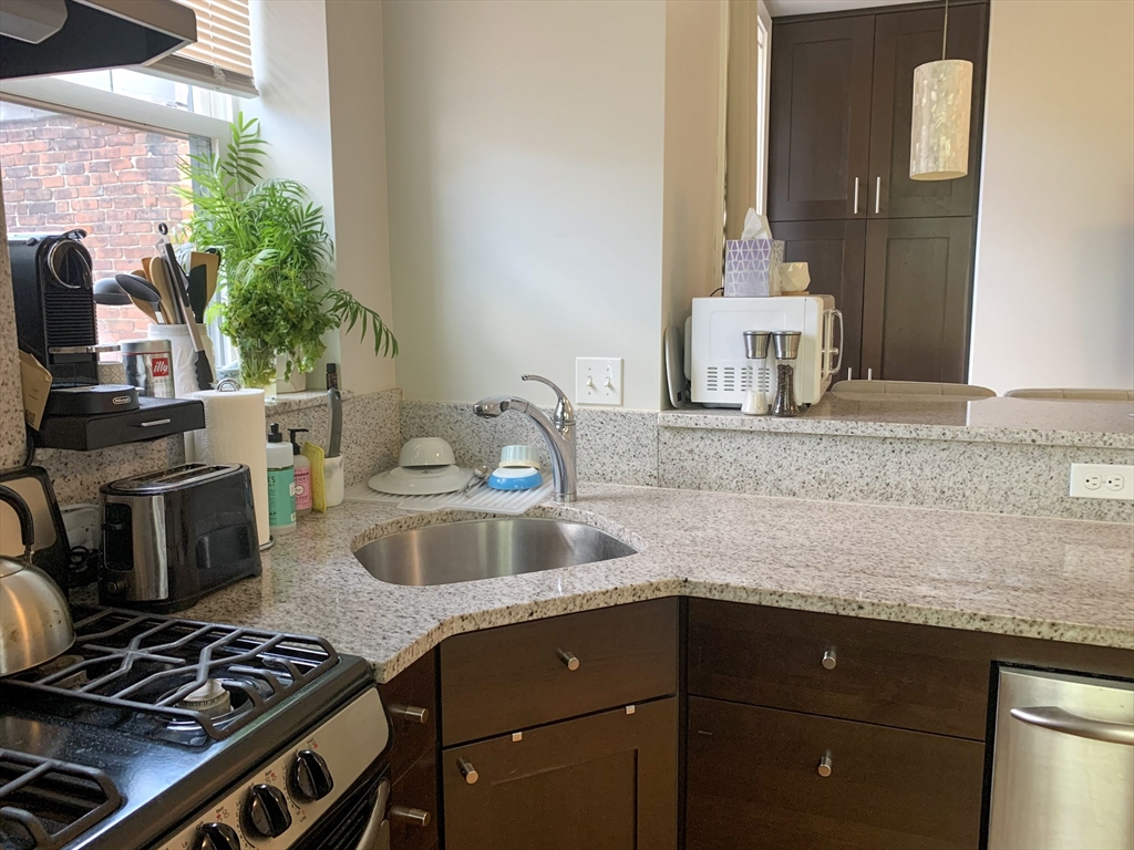 33 Anderson Street # 6