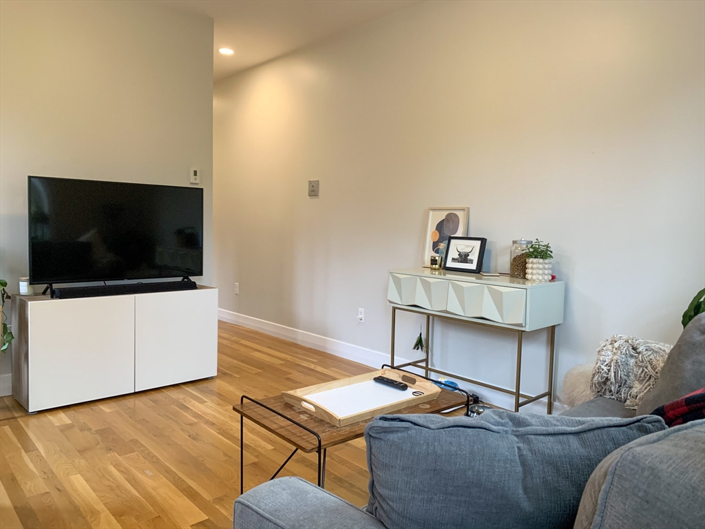 33 Anderson Street # 6