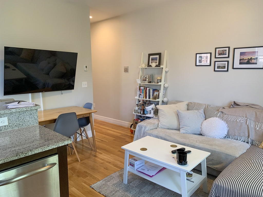 33 Anderson Street # 6