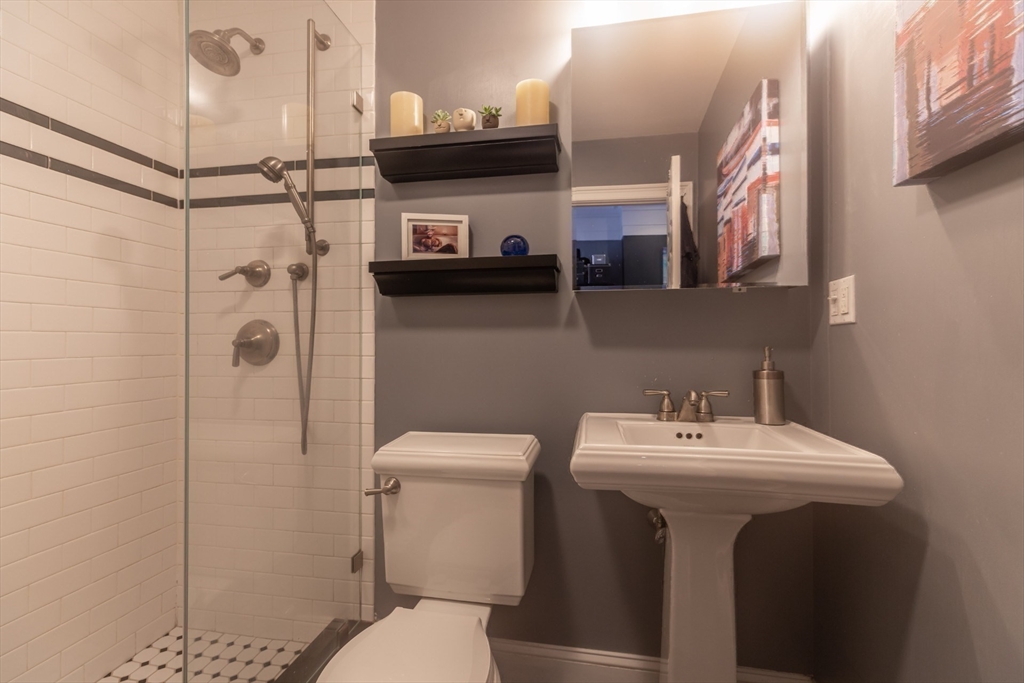 439 Shawmut Ave # 2