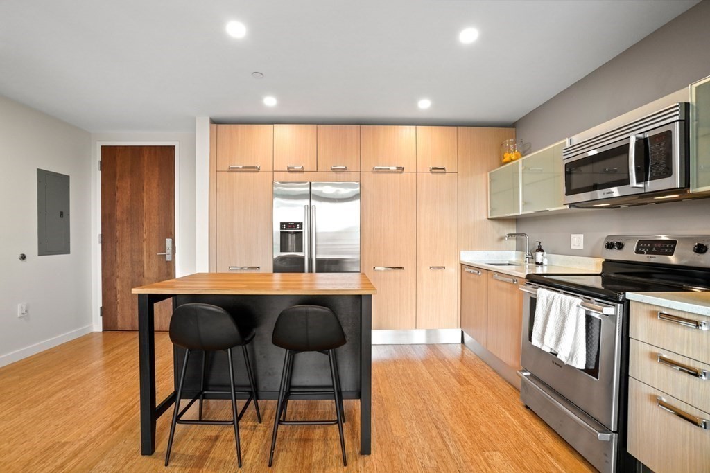 691 Massachusetts Ave # 306