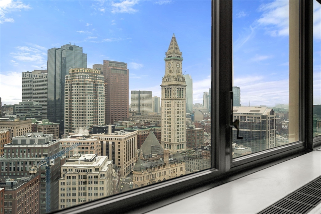 65 East India Row # 26H