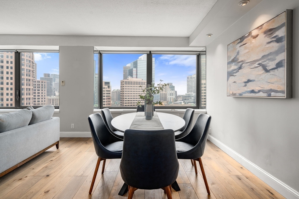 65 East India Row # 26H