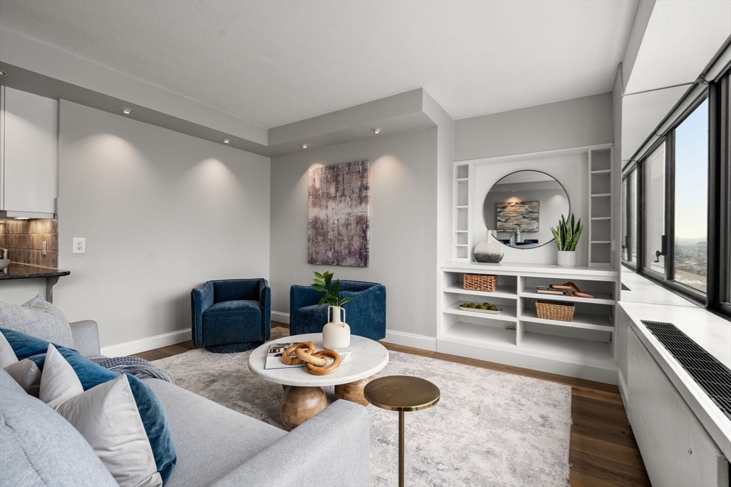 65 East India Row # 26H